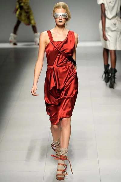 Look 19